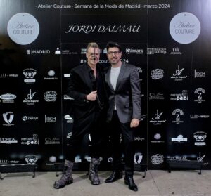 Con Jordi Dalmau - diseñador de moda nupcial y artista -